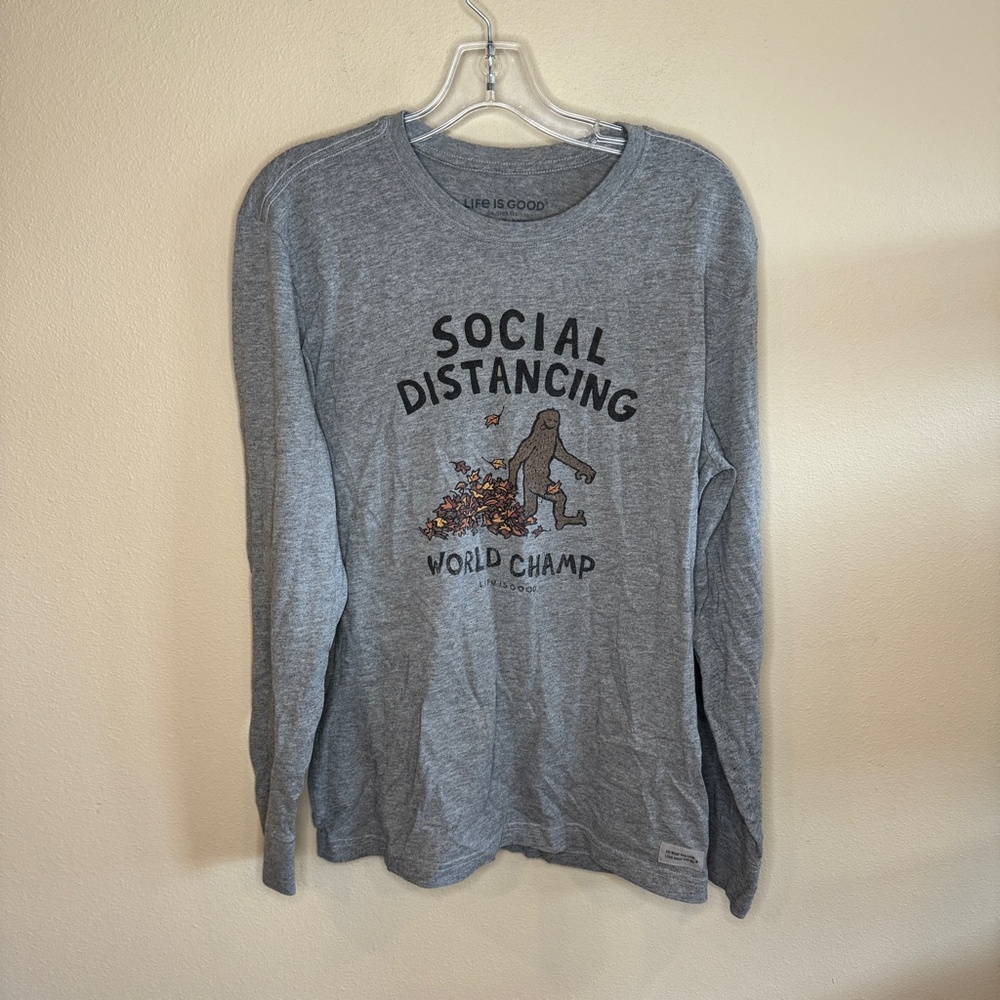Life Is Good. Men's Medium, "SOCIAL DISTANCING WORLD CHAMP" gray long sleeve tee